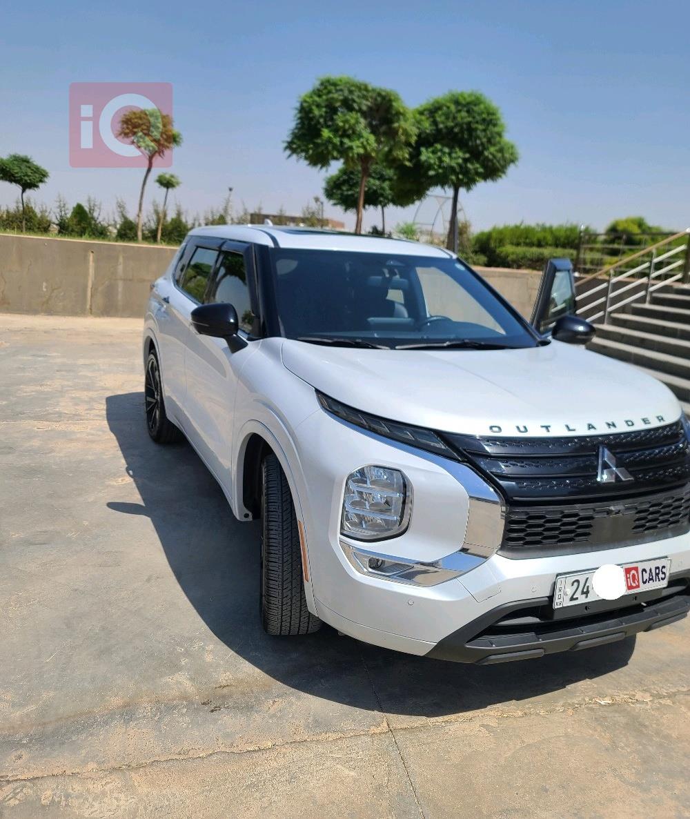 ميتسوبيشي اوتلاندر